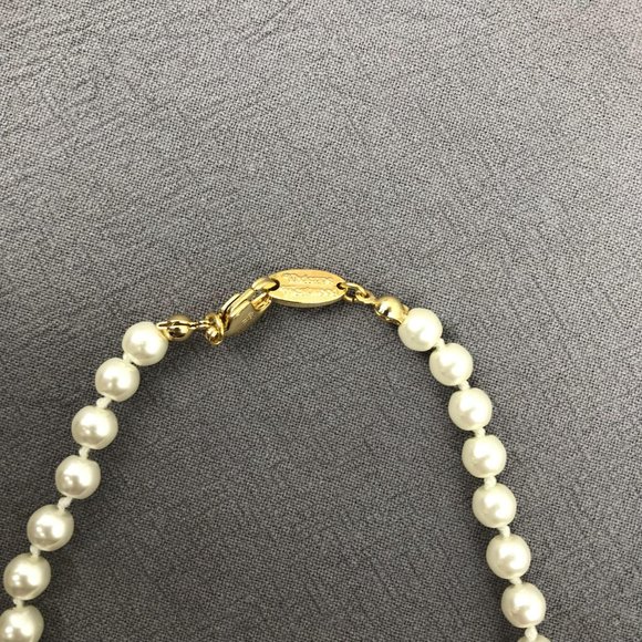 BRAND NEW Vivienne westwood gold Orb Pearl Choker Necklace - Picture 4 of 11
